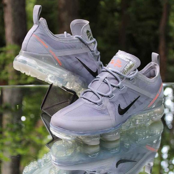 Nike Air VaporMax 2019 Wolf Grey Size 5Y - Picture 2 of 13
